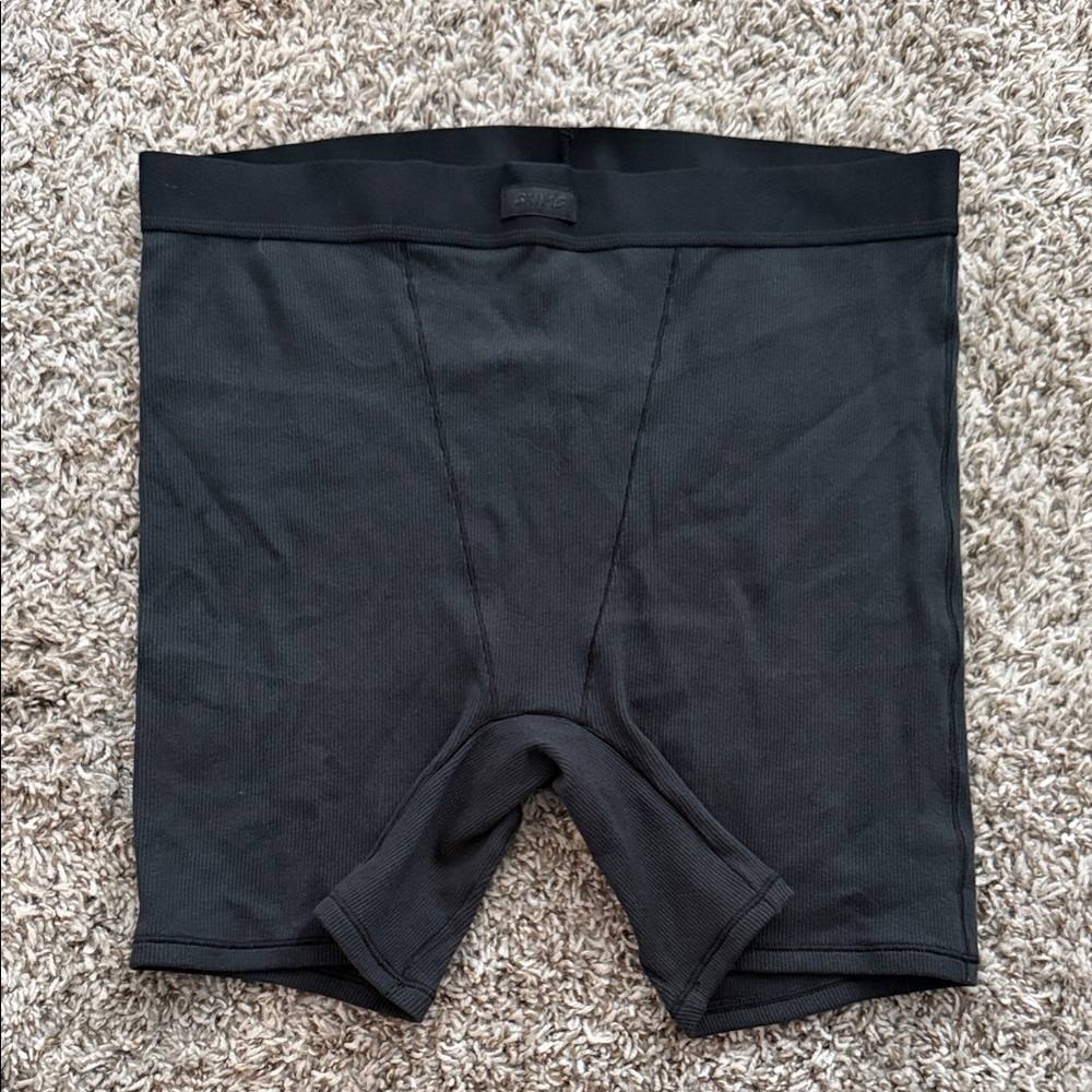 SKIMS Black Cotton Rib Boxers - Supportive Stretch